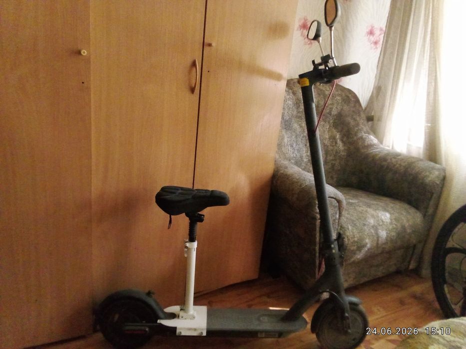 Срочно продам электросамокат