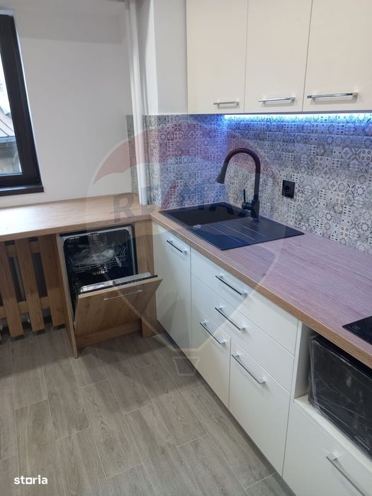 4 camere renovat | vedere fântâni Unirii | Bibescu Vodă | 106 mp