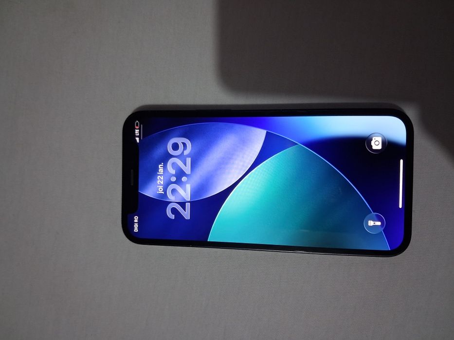 Vând iPhone 12 mini