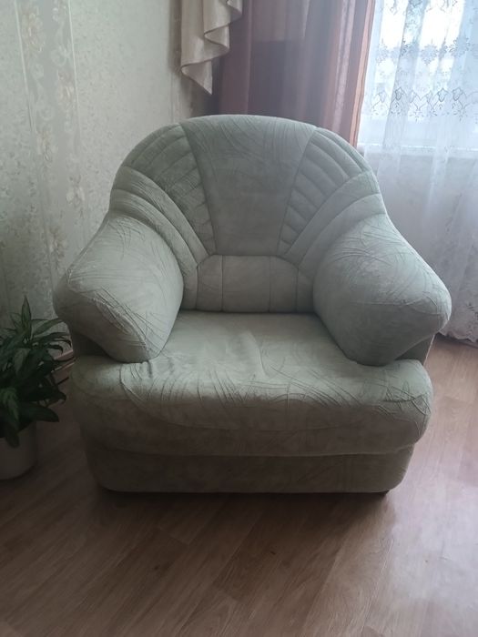 Продам кресло в хорошем состоянии
