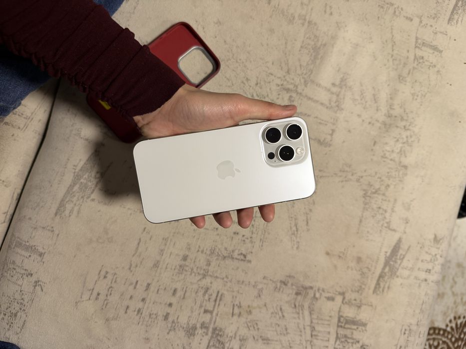 Продам iPhone 15 Pro Max