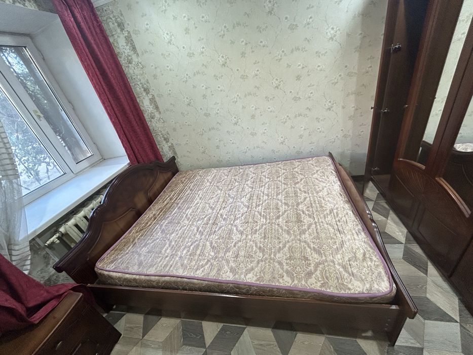 Продам срочно спальный гарнитур