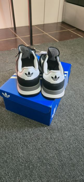 Adidas marimea 41