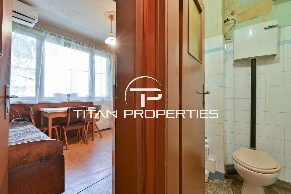 Тристаен за продажба в кв. Сухата река