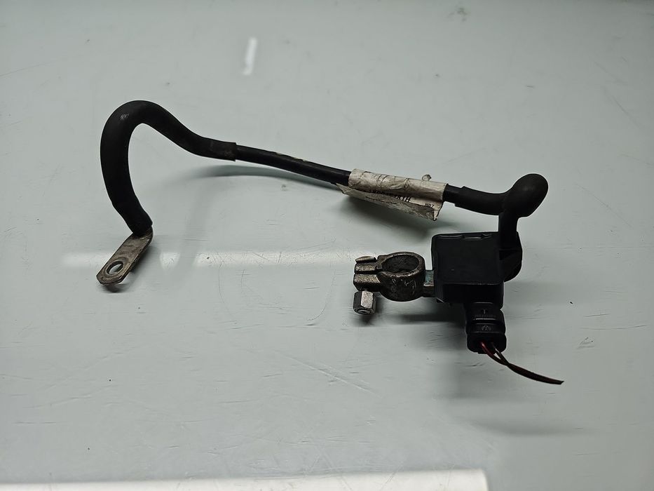 Borna baterie (-) Volkswagen Passat B7 (362) [Fabr 2010-2014] 1K091518