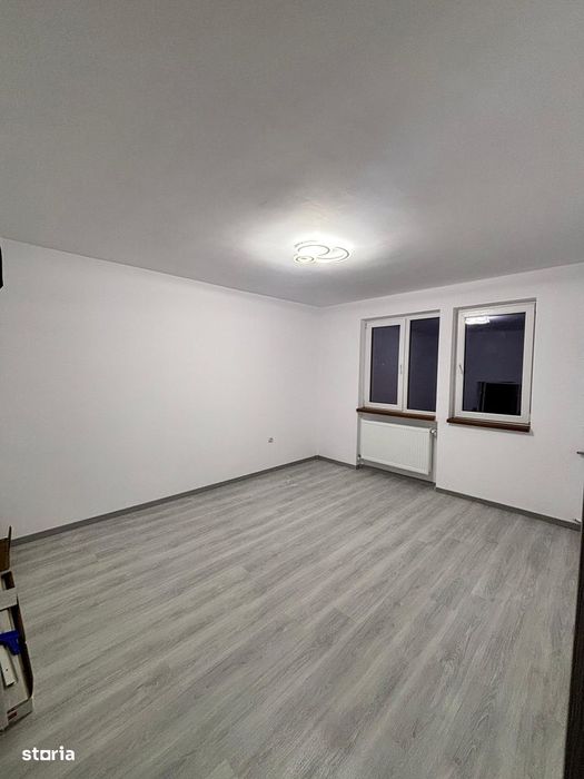 Gara-Ferdinand 2 camere decomandat 45 mp. renovat, parter stradal