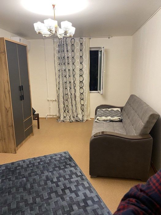 1/3/4 метро Буюк Ипак йули Капиталбанк.всё есть. S=35м².Маклер