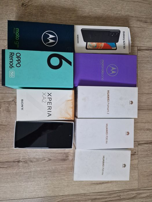 Lot de telefoane full box in stare foarte buna(unele sunt noi)