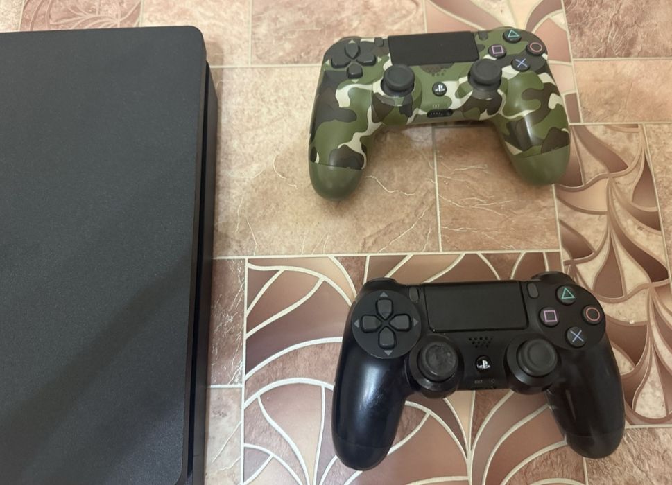 Sony Playstation 4 slim