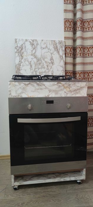 Aragaz cu cuptor electric Whirlpool
