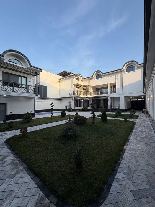 Продается дом 8 комнат, ориентир: начало махалли Амир Темур, 8 соток
