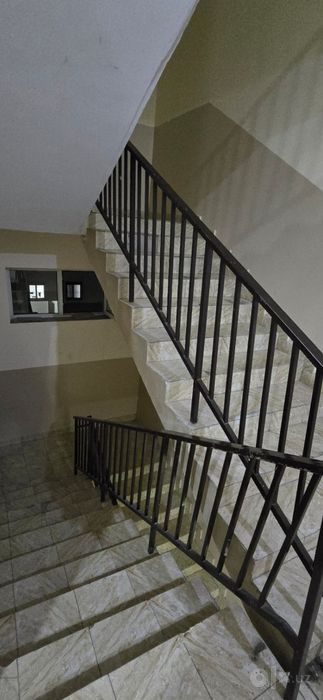Срочно продажа 1-4-5 своя яшнобод район новостройка обод макон 45000 у