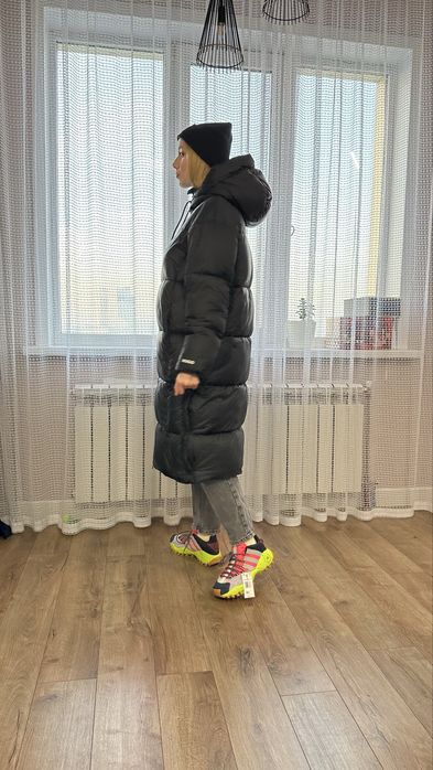 Продам пуховики