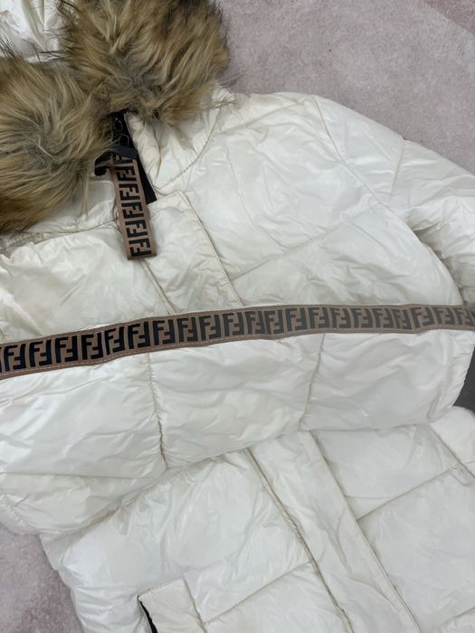 Продам куртку димесезонная