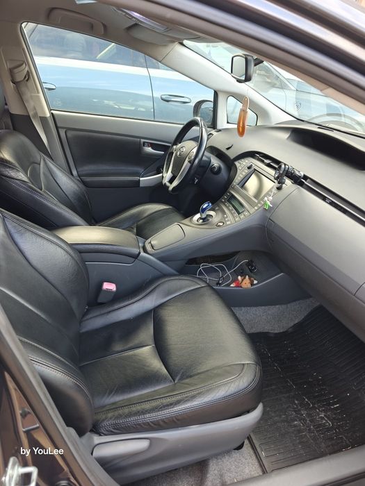 Vând Toyota  Prius 3