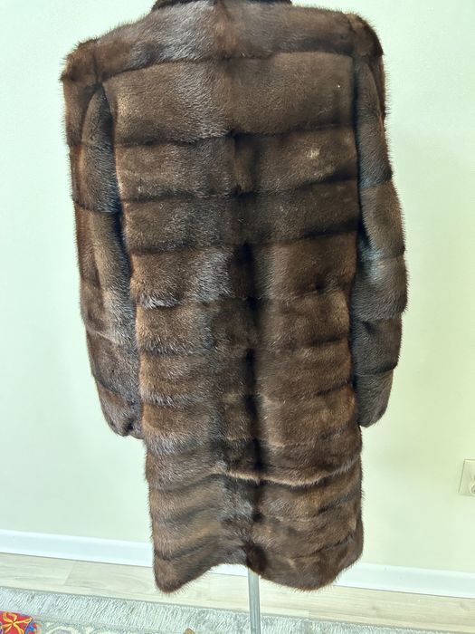 Продам норковую шубу