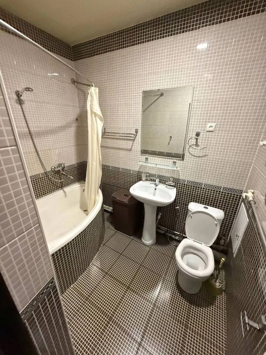 Сдается 2 ком Юнусабад 8. ТЦ Юнусабад Gallery. Семейным или Студентам