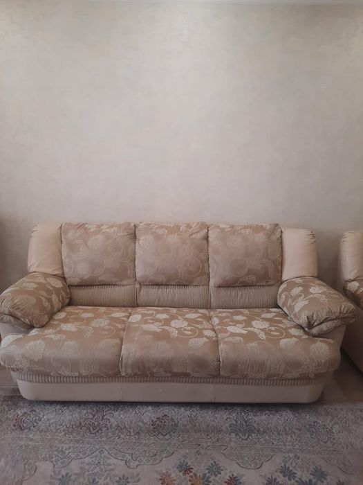 Продаю диван+кресло.