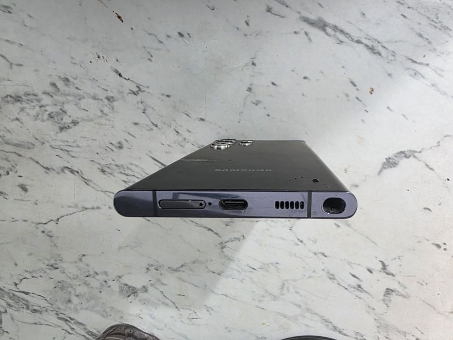 Продам Samsung S22 ultra