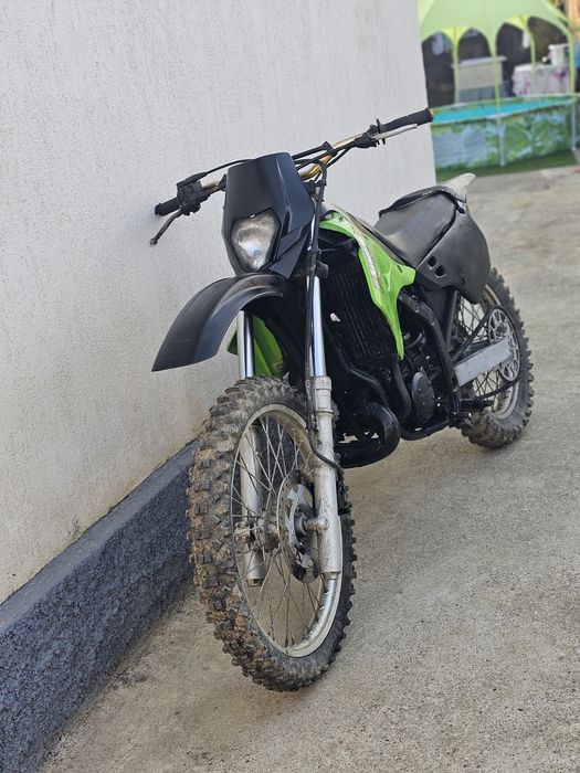 Citiți anunțul Vând urgent Kawasaki kx power valve 125 cc 2T