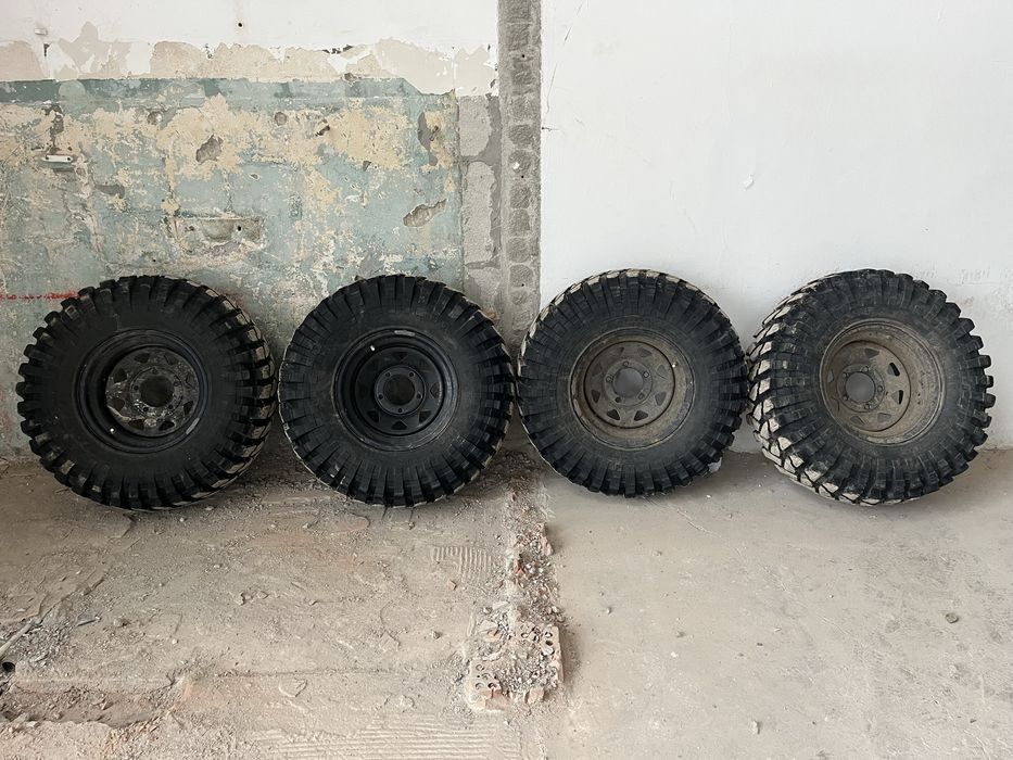 Set MAXXIS TREPADOR M/T R16 x 35 inch