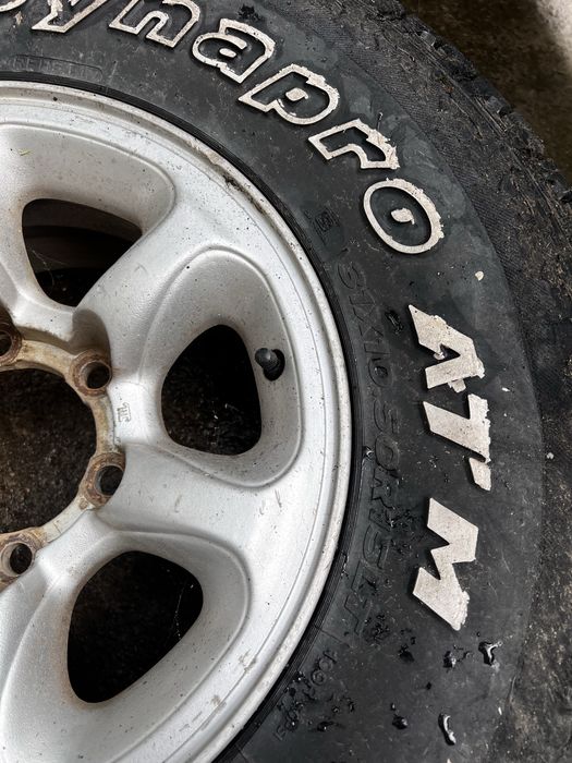 Джанти с гуми 31х10.5R15  за паджеро pajero