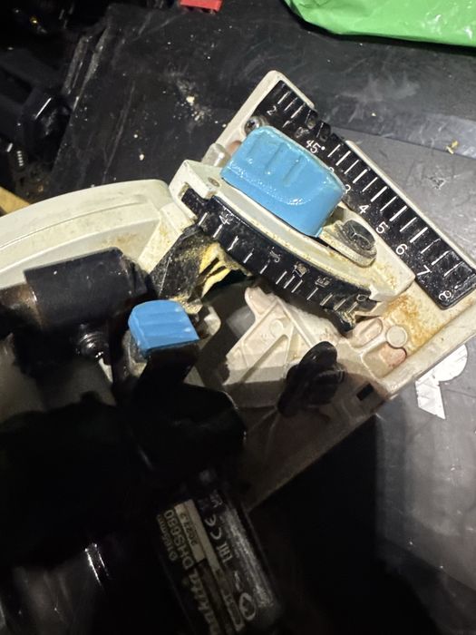 Circular  Makita dhs680
