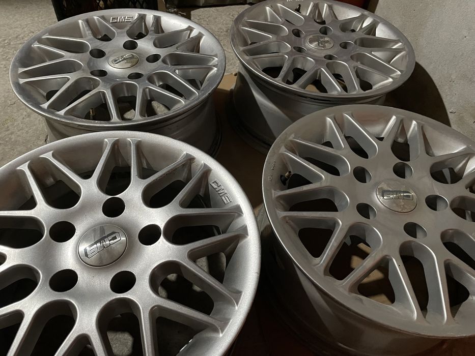 продавам 4 алуминиеви джанти 15 в отлично състояние