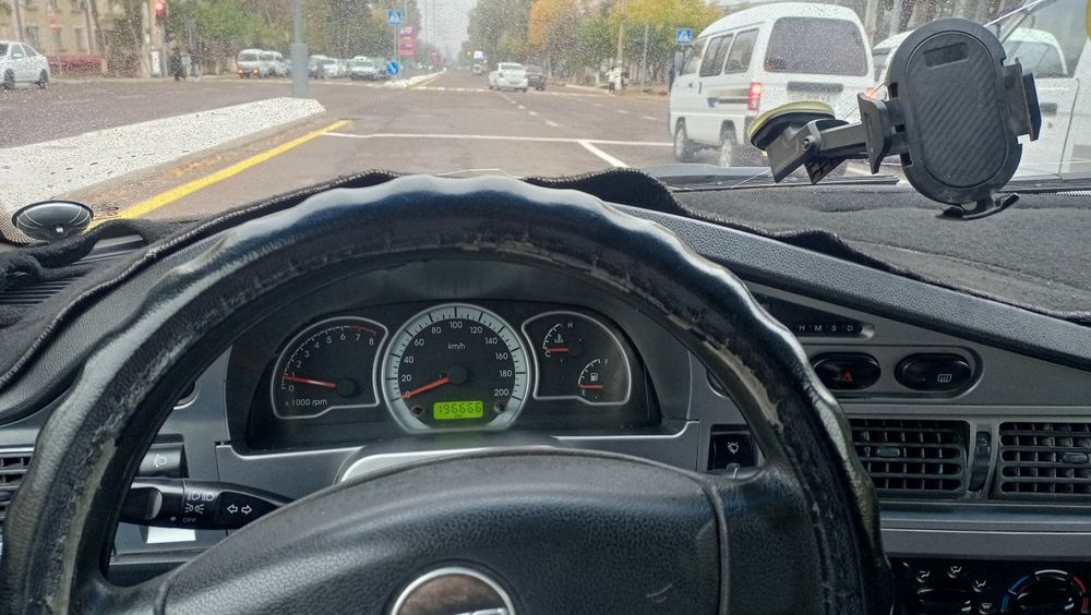 Нехиа 2 донс 2009йил  4000$