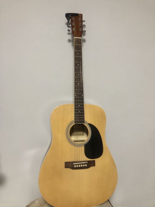 Продам Гитару Levinson