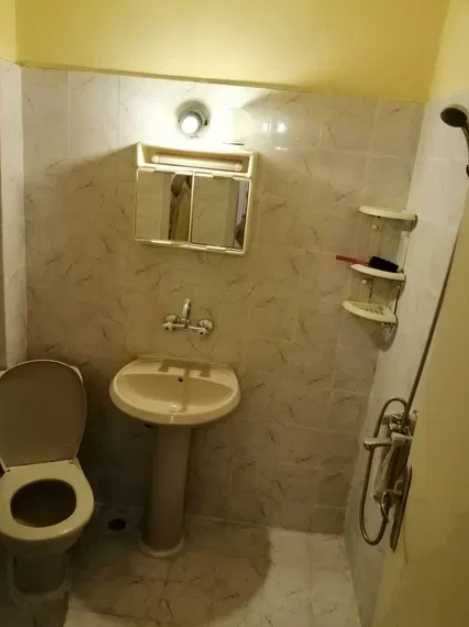 Дава се под наем Едностаен апартамент в Пловдив, Кършияка - 45 кв.м за 224.4 € - Снимка #2