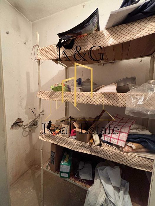 Етаж от кооперация - кв " Възраждане "