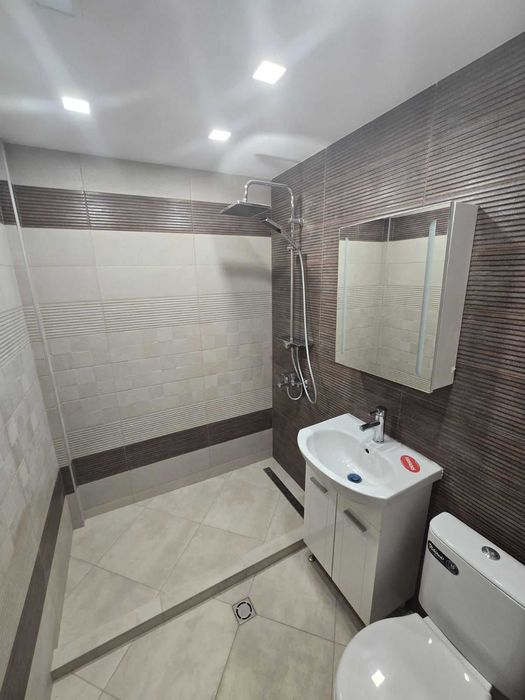 Дава се под наем Тристаен апартамент в София, Свобода - 74 кв.м за 499 € - Снимка #13