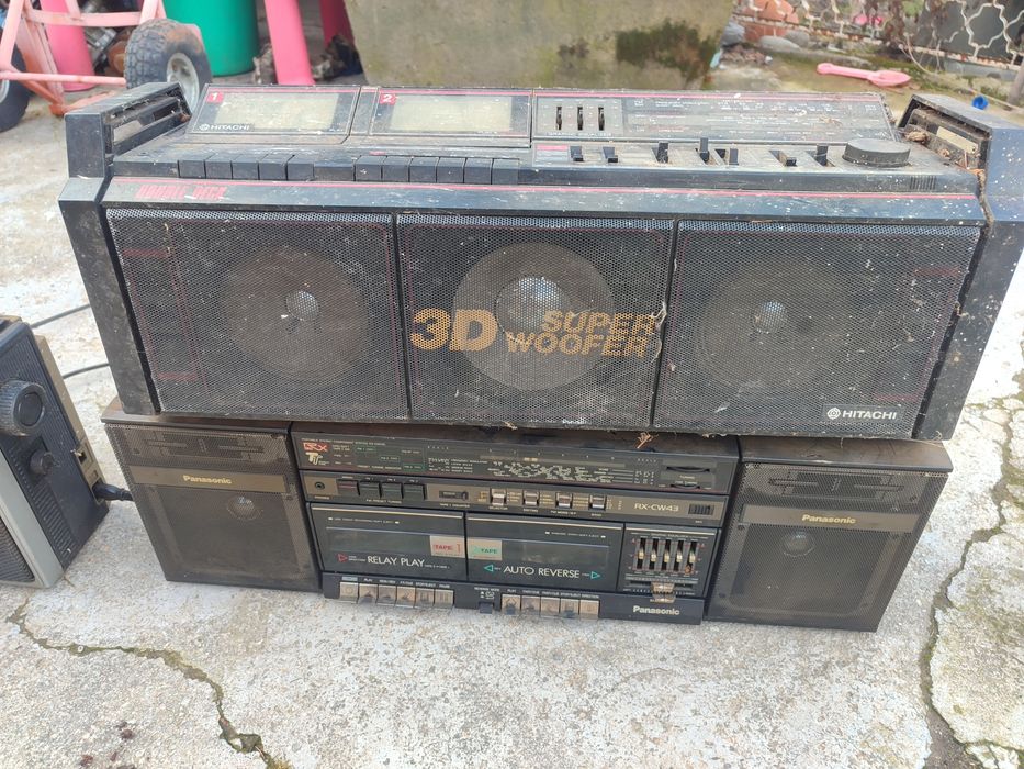 Касетофон Hitachi