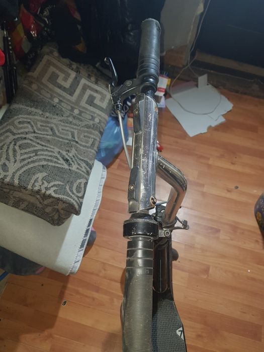 Vand trotineta pentru copii de 7 ani plus