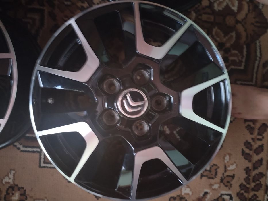 Продавам алуминиеви джанти