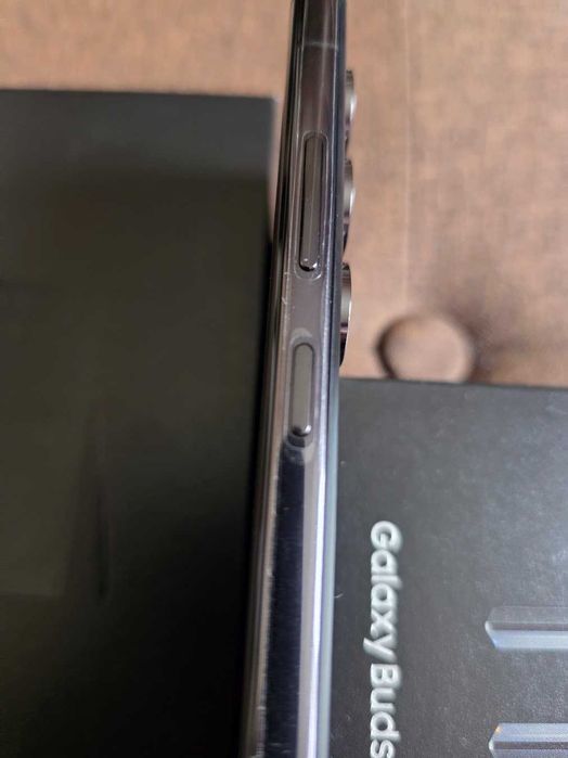 Samsung S23 Ultra 256 GB /8 RAM Black нов