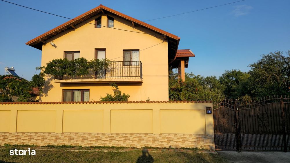 Vilă Modernă P+1 169 Mp Utili, Curte Generoasă 768 Mp, In Apropiere De