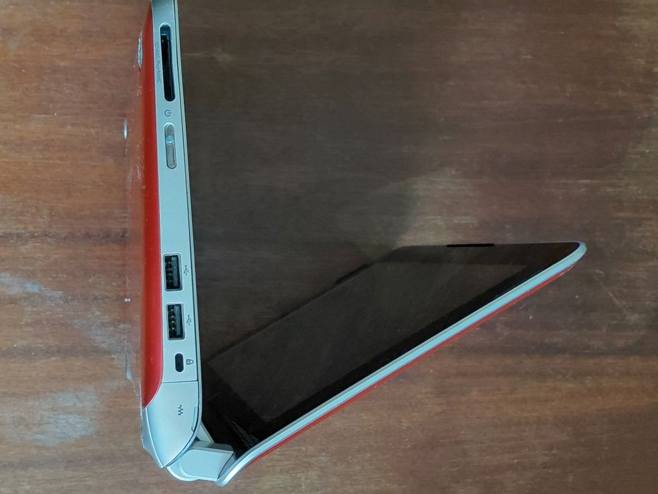 Лаптоп -hp mini 210 series 2000
