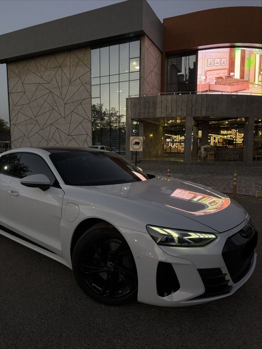 Audi e tron GT 2024