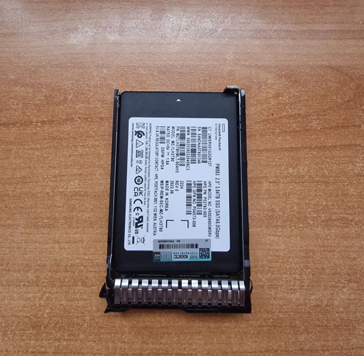 SSD Samsung PM883 3.84TB SATA + Шина  HPE Smart Carrier