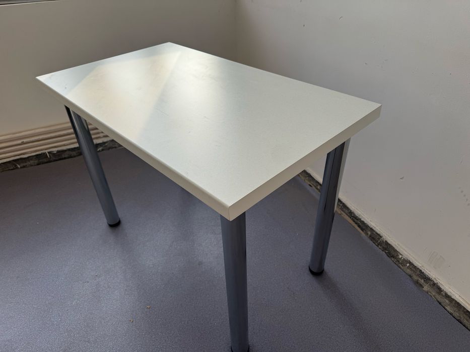 Masa de bucatarie 103 x 60 noua !