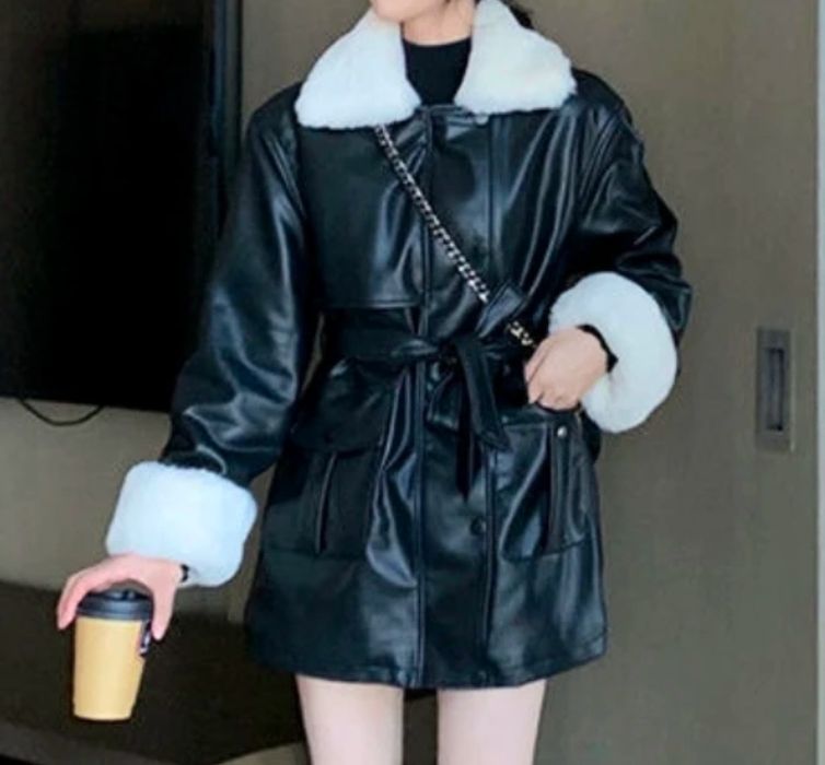 Продам женскую куртку