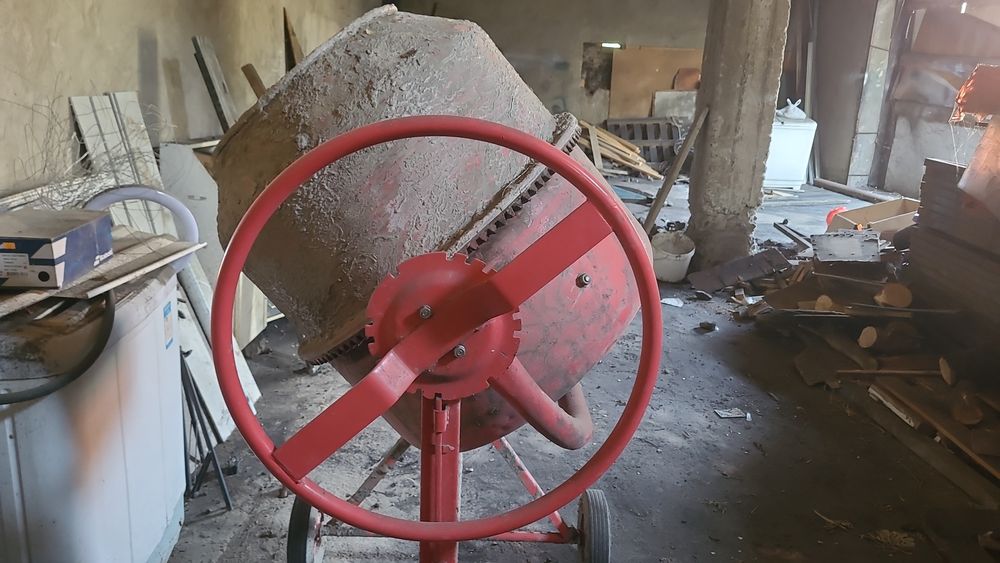 Продам бетономешалку