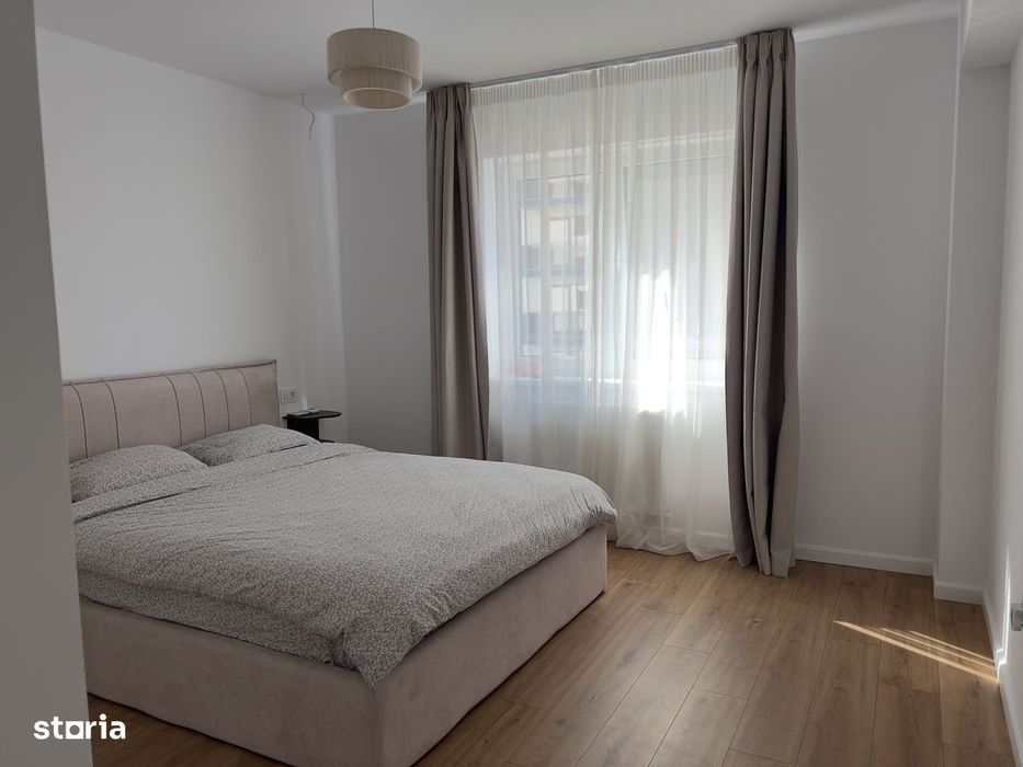 Proprietar – 3 Camere Etaj 1, 2 Băi, Terasă, Parcare la Geam & Boxă