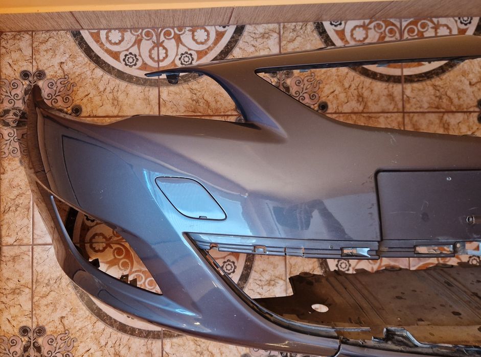 Предна броня Opel Astra J 2009-2013 г.