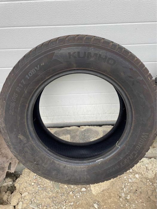 De vânzare anvelope de iarnă Kuhmo Winterkraft mărime 235/65/R17