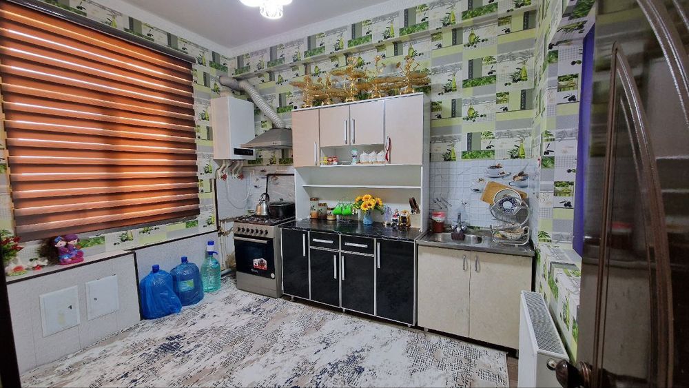 12-77-xx 3-xonali uy sotiladi