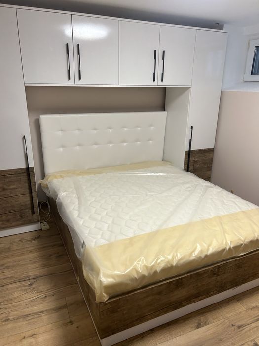 СПАЛНЯ Чисто Нова