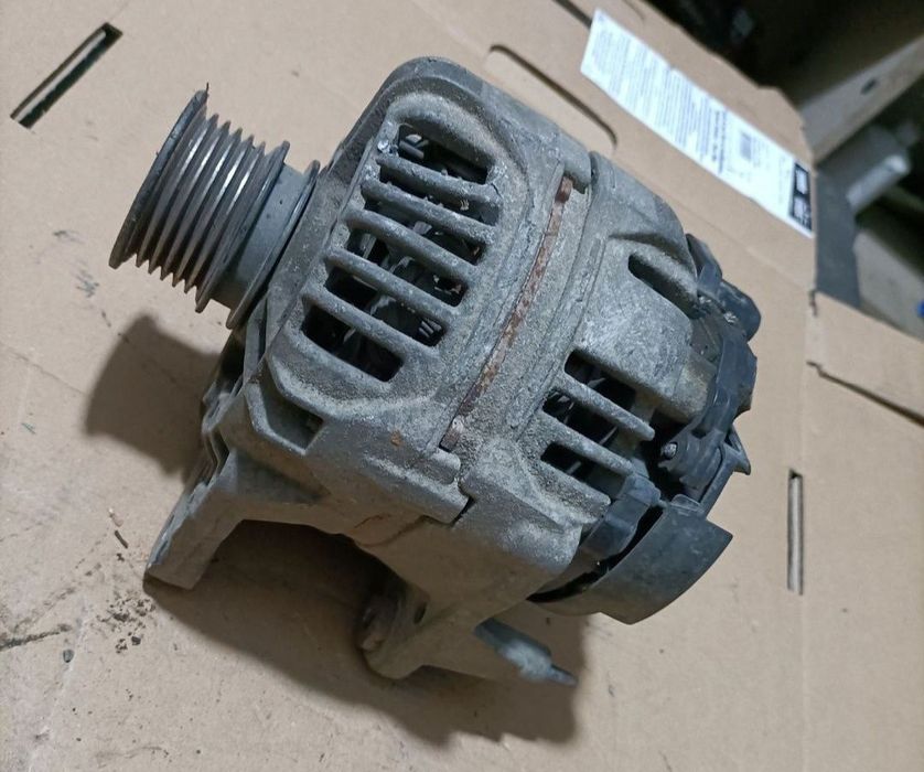 Alternator:LT,T5...asigur expedierea coletului avantajos la orice dest